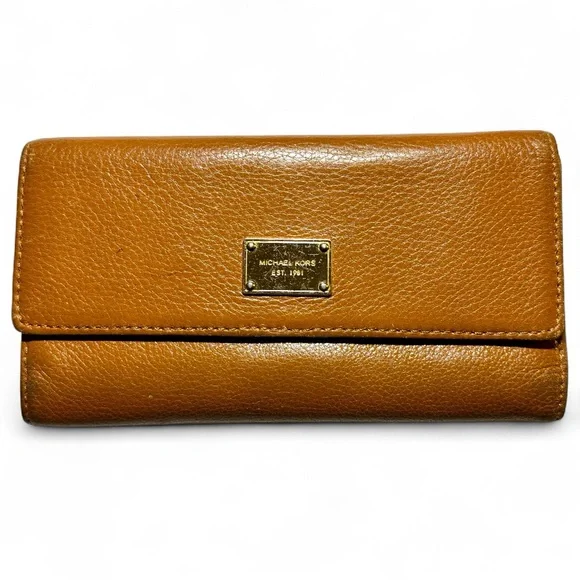 7pc Lux BUNDLE Coach, Michael Kors, Kate Spade, Vera Bradley, VS, Alex & Ani EUC - Picture 3 of 16